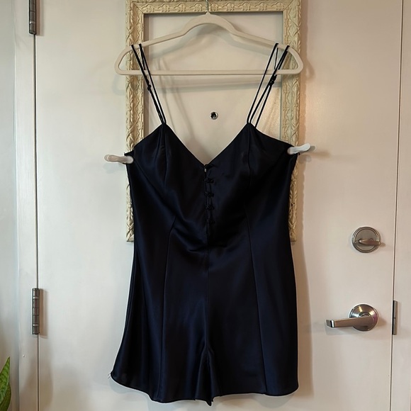 SILK & SATIN | Vintage Elegant Black Satin Shorts Jumper with Button Closure - Picture 3 of 16